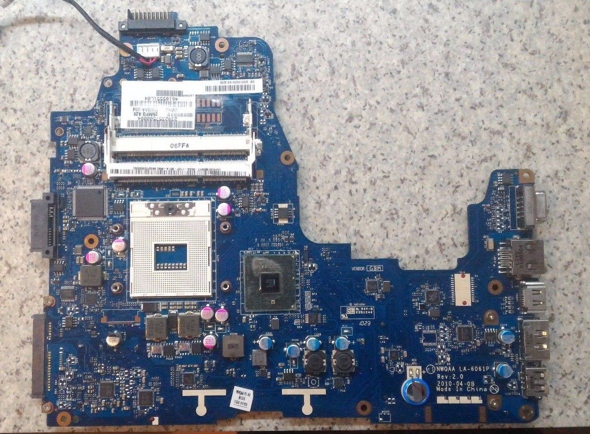 Toshiba Mainboard NWQAA LA-6061P K000104250 A660 HM55